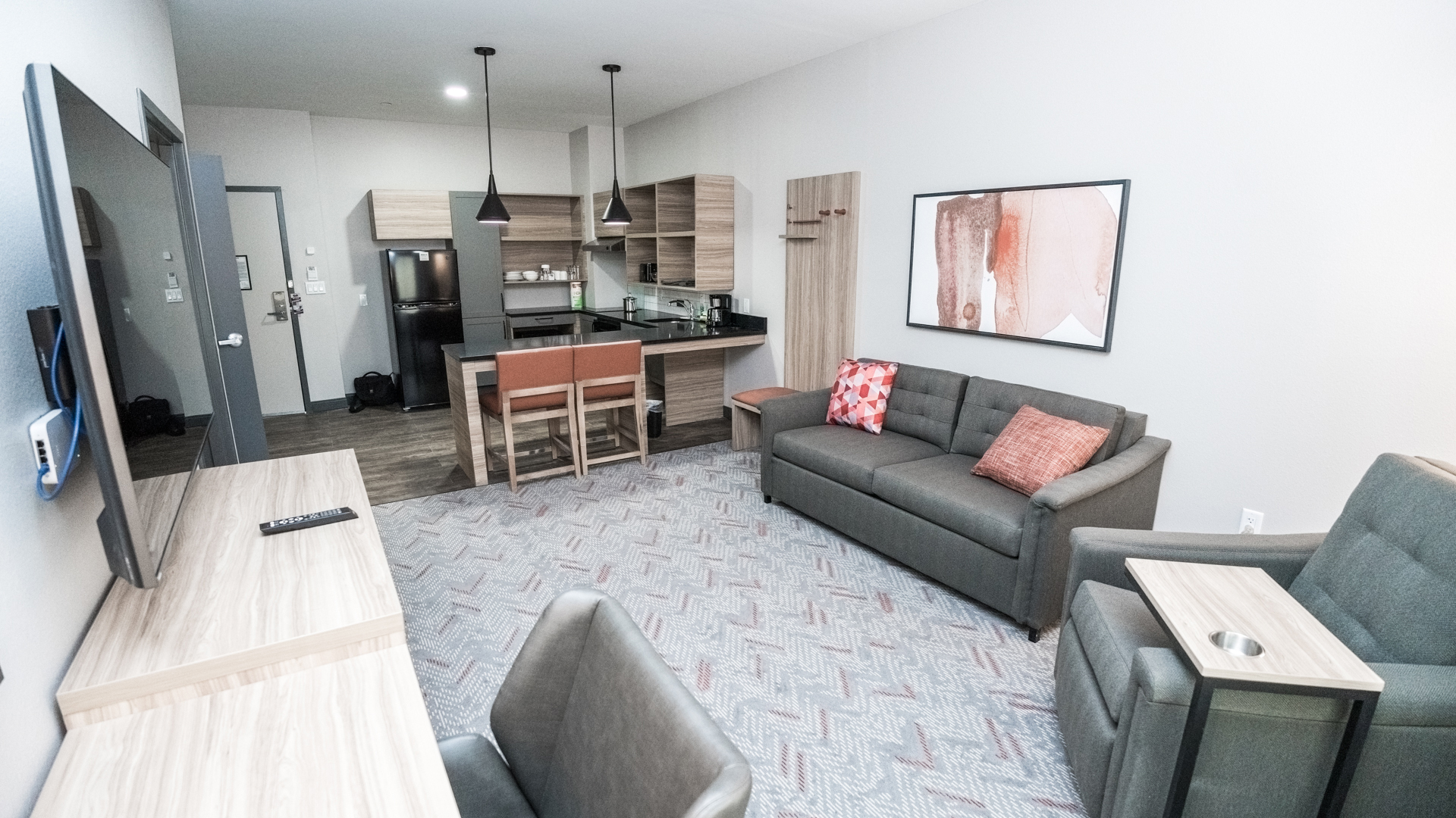 Spacious Suite Added Amenities Spacious Suite Added Amenities